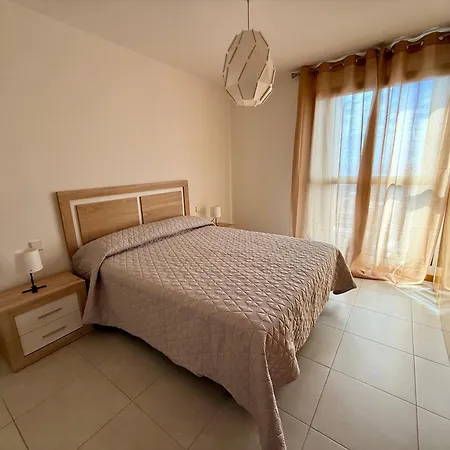 Apartmán Ng Cruz - *